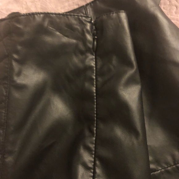 I heart Ronson black leather-like mini - Picture 2 of 4